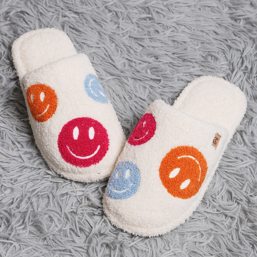 Smiley Face Luxury Soft Slippers (Women's Size)